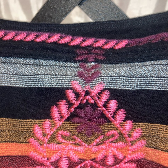 Free People- Embroidered crop top- Size S - Picture 6 of 7